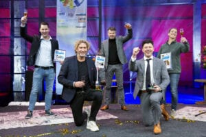 Winnaars bij elkaar, met (vlnr) Renko van Foeken, Hans Luiken, Menno Boelens, Ruben van der Kruis en Petra Baartman